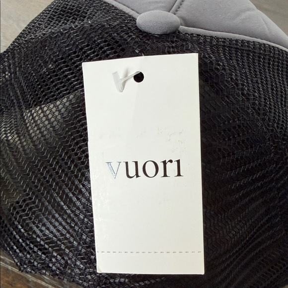 NWT Vuori Unisex Perspectives Foam Trucker Hat in Soft Pewter Snapback Closure - Picture 6 of 9